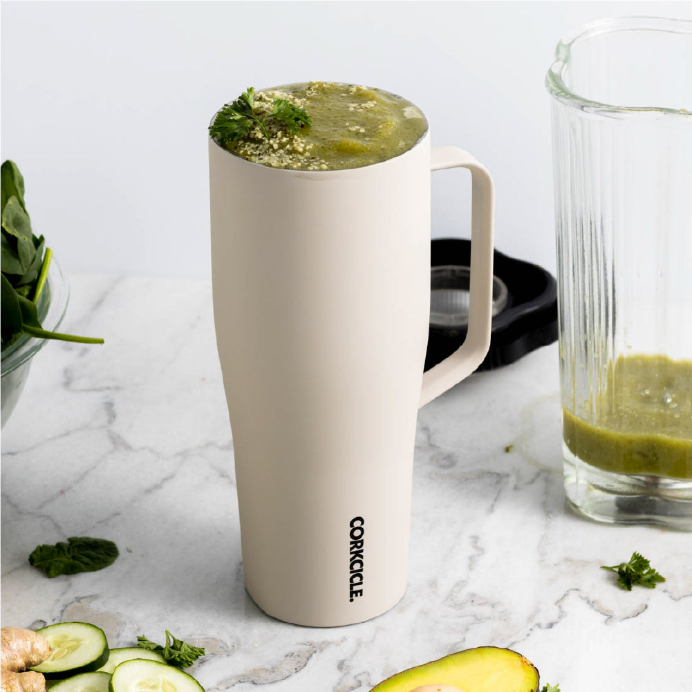 cold-cup-xl-u1 588f4a27c4cf--2230CLT-lifestyle.jpg